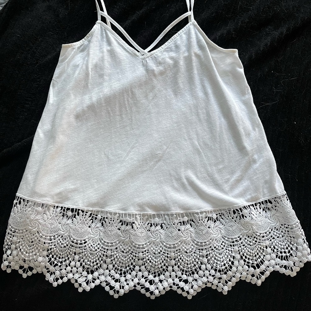 XS White top with lace detail